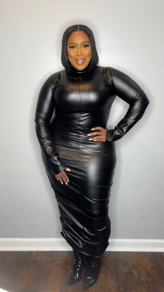 Domina Black